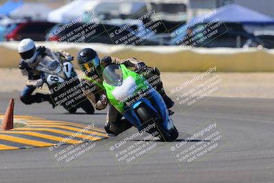 media/Oct-09-2022-SoCal Trackdays (Sun) [[95640aeeb6]]/Turn 2 (1110am)/